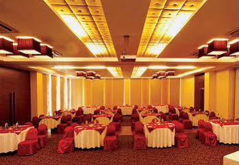 Hotel The Ffort Raichak. Kalkutta Exterior foto
